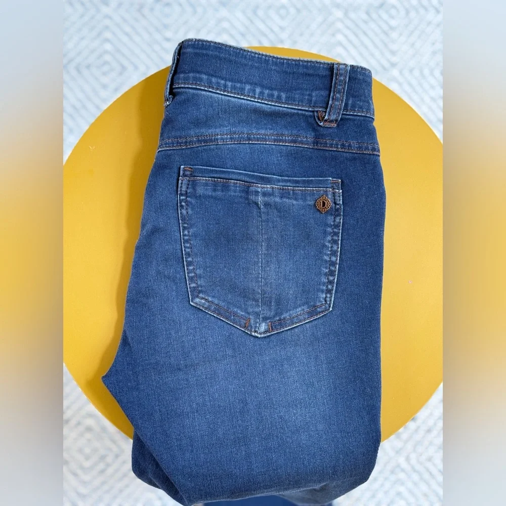 Democracy "Ab"solution® Artisanal Blue Denim Itty Bitty Bootcut Jeans Size 6 - Picture 6 of 7